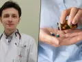 Lekarz w białym kitlu z ezehronem na szyi i pacjent biorący kapsułki.