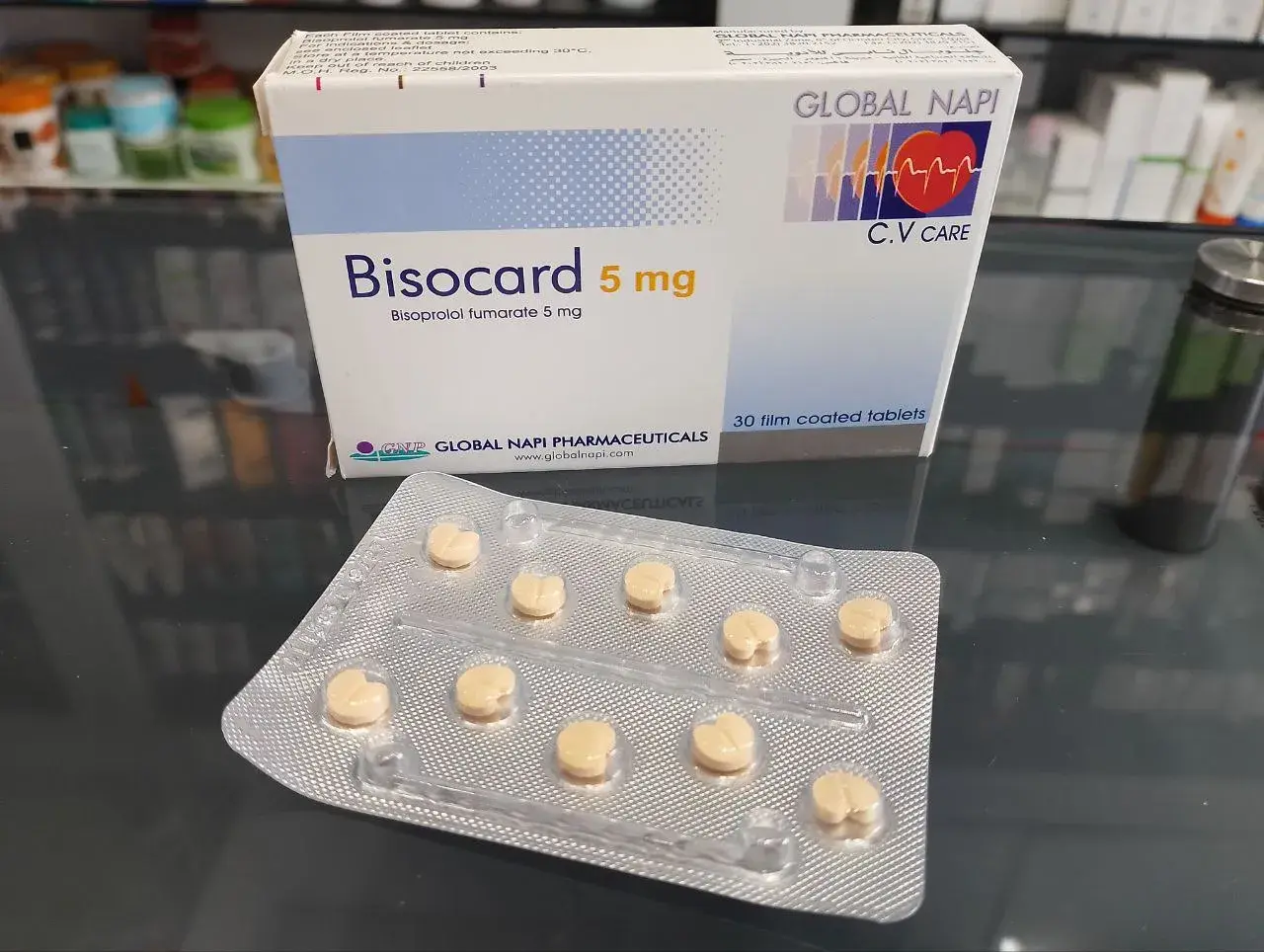 Opakowanie i blister z tabletkami Bisocard 5 mg, leku na serce.