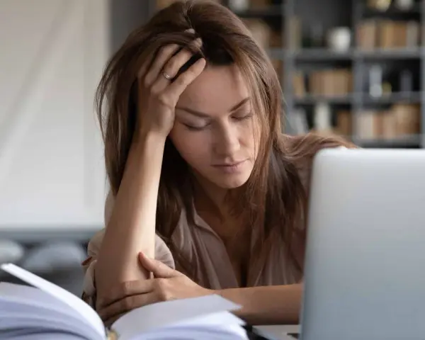 Ciągłe zmęczenie i senność: jakie badania mogą pomóc w diagnozie?