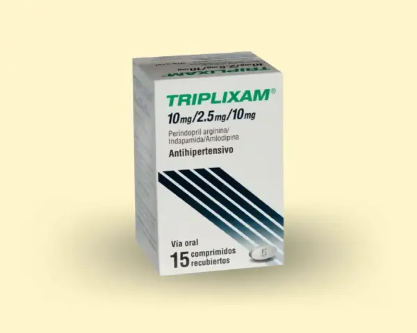 Opakowanie leku Triplixam 10mg/2.5mg/10mg, zawierające 15 tabletek.